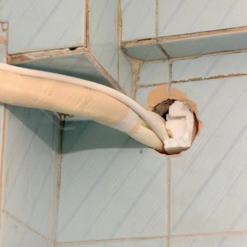 Arçelik Yetkili Servisinde Bahçelievler'de Özensiz Klima Montajı