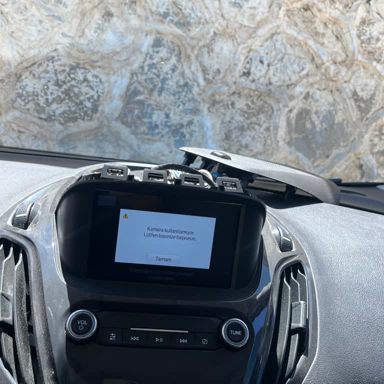 Tesla Ekranının Orijinale Dönüşü Sonrası Geri Görüş Kamerası Çalışmıyor