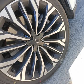 Togg T10F'de Lastik Patlaması Sonrası Yol Yardımı Ve Servis İletişiminde Cevapsızlık