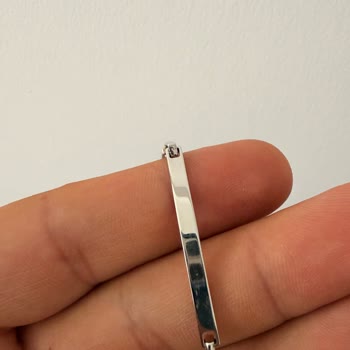 Yüksek Fiyatlı Bileklikte Sürekli Arıza Ve Çizik Sorunları