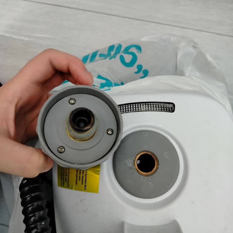 A101'den Aldığım Kiwi Buhar Makinesinin Patlaması Anneyi Yaraladı