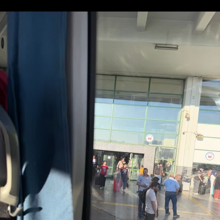 Varan Turizm Otobüsünde 55 Dakikalık Gecikme Ve Bilgilendirme Eksikliği