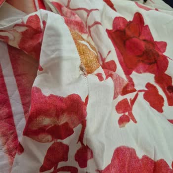 Kontrolsüz Teslimat: Hediye Elbisede Tamir Edilemez Yırtıklar