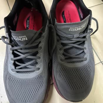 Skechers Ayakkabısının Topuk İç Astarında Hızlı Deformasyon Ve Değişim Talebi