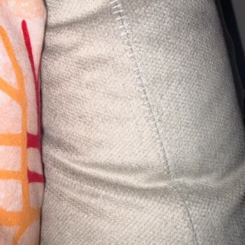 Enza Home'dan Gelen Hasarlı Köşe Koltuğu Ve Defolu Yastıklar
