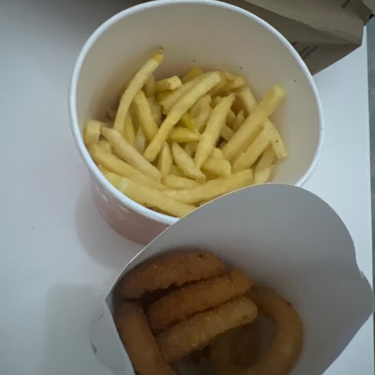 Soğuk Ürünler, Restorana Ve Müşteri Hizmetlerine Ulaşılamıyor