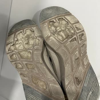 Garanti Süresinde Skechers Ayakkabısının Yırtılması Ve Değişim Talebi