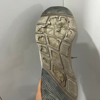 Garanti Süresinde Skechers Ayakkabısının Yırtılması Ve Değişim Talebi