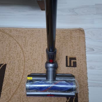 Dyson V15 Süpürge Ses Sorunu Ve Eksik Duvara Asma Aparatı İçin Değişim Ve İade Talebi