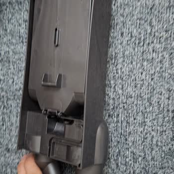 Dyson V15 Süpürge Ses Sorunu Ve Eksik Duvara Asma Aparatı İçin Değişim Ve İade Talebi