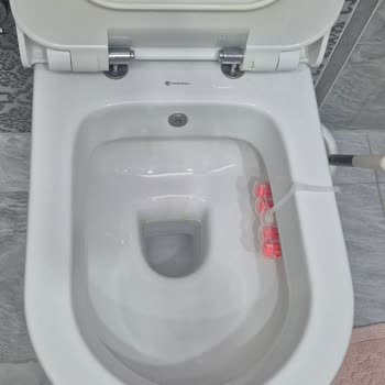 Seramiksan Asma Klozet Taharet Çubuğu Patlaması Ve Ücretsiz Onarım İsteği
