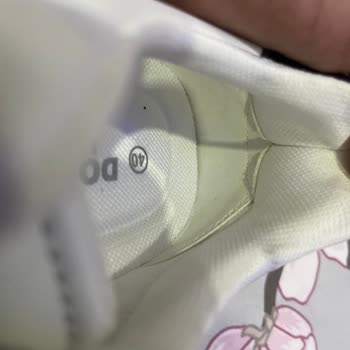 Topuk İçindeki Malzeme Fazlalığı Nedeniyle Vuran Dockers Ayakkabısının Değişim Talebi