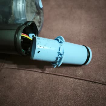 Philips 7000 Model Üst Boru Bağlantısının Deforme Olması Ve Ücretsiz Değişim Talebi