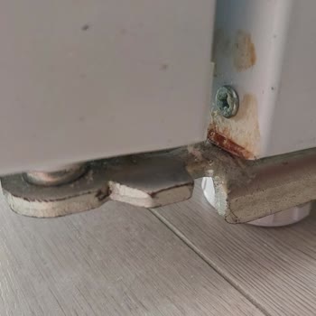 Arçelik Buzdolabında Tekrarlayan Paslanma Ve Servisin Çözüm Sunamaması