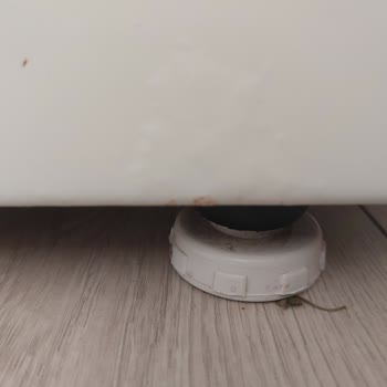 Arçelik Buzdolabında Tekrarlayan Paslanma Ve Servisin Çözüm Sunamaması