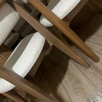 Bohem Salon Takımının Sandalyelerinde Renk Uyumsuzluğu Ve Uzun Süreli Değişim Süreci