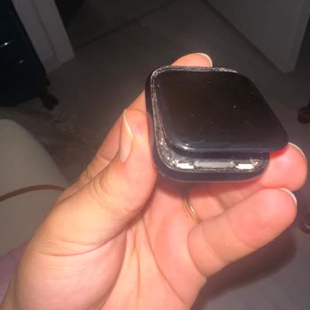 Tufan İletişim'de Apple Watch Cam Değişimi Sonrası Ekran Yerinden Çıktı