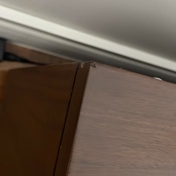 Sağlığa Zararlı Koku Ve Kırık TV Ünitesi Nedeniyle 3 Aylık Mağduriyet