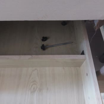 Teslim Edilen L Koltukta Eksik Parçalar Ve Arızalı Mekanizma, Değişim Sözünün Tutulmaması