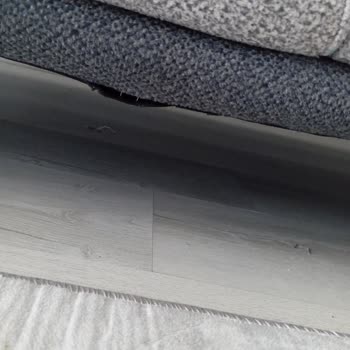 Tekrarlayan Çökmeler Ve İlgisiz Servis Nedeniyle Mobilya Değişimi Talebi