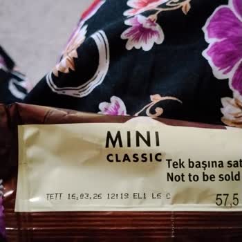Magnum Mini Classic Pakette Tarih Uyuşmazlığı Ve Süresi Geçmiş Dondurma