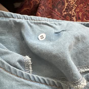 Bulem Butik Ürün Renk Ve Kumaş Uyuşmazlığı, Cevapsız Müşteri Hizmeti Ve İade Talebi