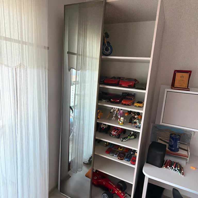 Adore Mobilya’da Cam Kapakların Yanlış Ve Hasarlı Olması, Montajın Tamamlanmaması