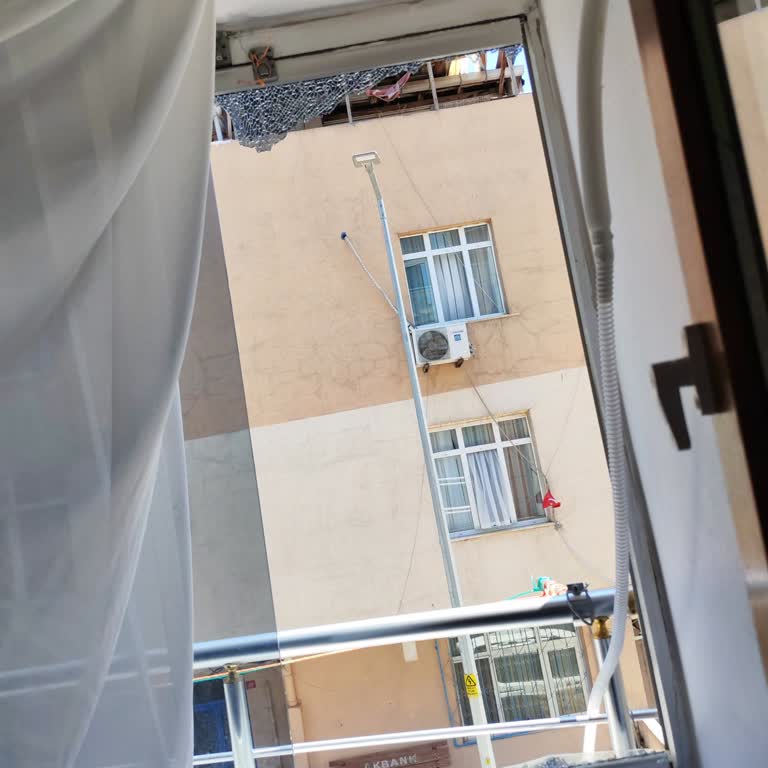Samsung Yetkili Servis Balkon Camını Kırdı, Sözünü Tutmadı