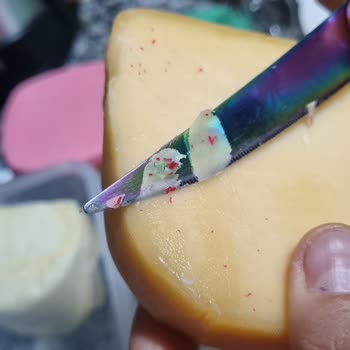 Migros Sanal Market Peynirinde Plastik Parçacık Tespiti Ve Çözüm Talebi