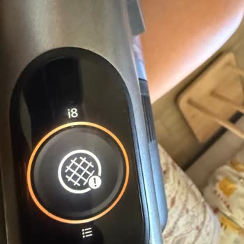 İ8 Uyarısı Veren Philips Poşet Cyclone 12 Süpürge Ve Geri Atılan Toz Problemi