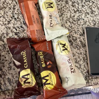 Şok Markette Magnum Mini Klasik Badem Altılı Pakette Bir Dondurma Eksik