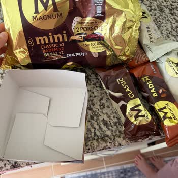 Şok Markette Magnum Mini Klasik Badem Altılı Pakette Bir Dondurma Eksik