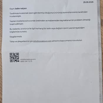İzmir Hilltown Mağazasında Champion T-Shirt İlk Yıkamada Delik Açtı, Değişim Reddedildi