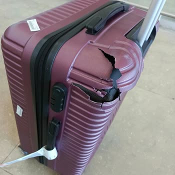Patlamış Valiz İçin 20 Günlük Bekleyiş Ve Müşteri Hizmetleri Sessizliği