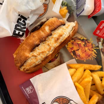 Usta Dönerci'de Hijyen Ve Kalite Sorunları, Ciddiyetsiz Personel Davranışı