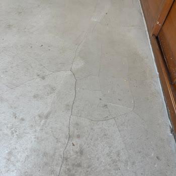 İsonem Jel Beton Çatlaması Sonrası Zemin Hasarı Ve İade Talebi