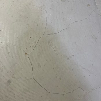İsonem Jel Beton Çatlaması Sonrası Zemin Hasarı Ve İade Talebi