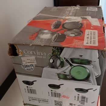 Amazon Yanlış Renk Ve Modelde Tencere Seti, Açılmış Kutunun Yeniden Satışı