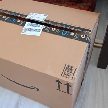Amazon Yanlış Renk Ve Modelde Tencere Seti, Açılmış Kutunun Yeniden Satışı