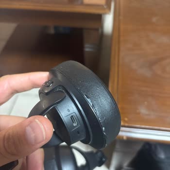 Pedlerinde Yırtık Olan JBL Tune 720BT Kulaklık İçin Orijinal Parça Talebi