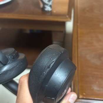Pedlerinde Yırtık Olan JBL Tune 720BT Kulaklık İçin Orijinal Parça Talebi