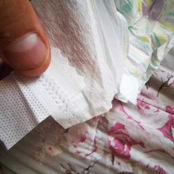 Yan Bant Yapışkanı Eksik Bebek Bezi Üretim Hatası