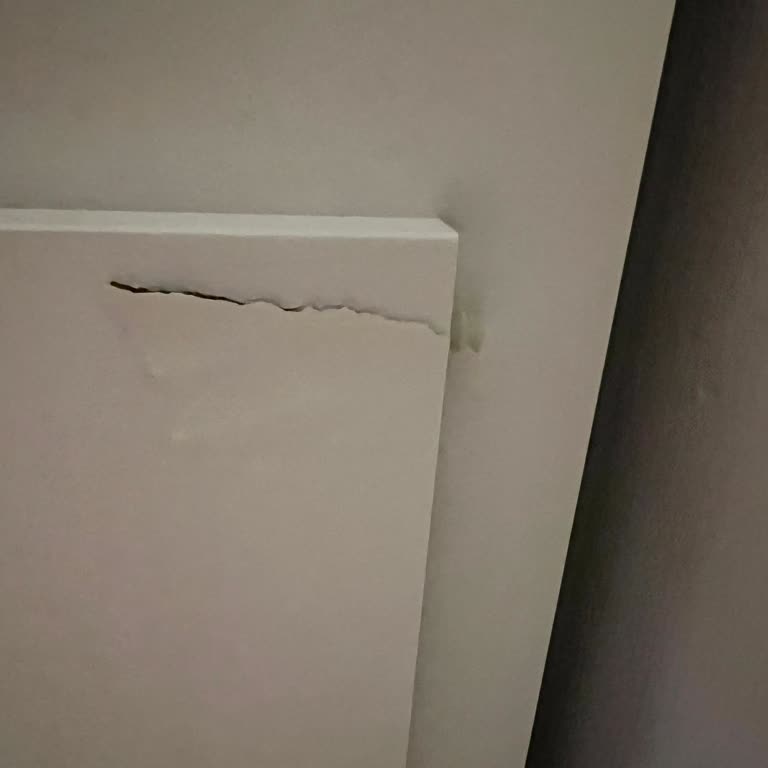 IKEA Pax Gardırop Parça Değişiminde Gecikme Ve Bilgilendirme Eksikliği