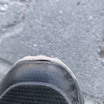 İki Yıllık Garantili Ayakkabılarda Erken Çatlama Ve Garanti İhmalı