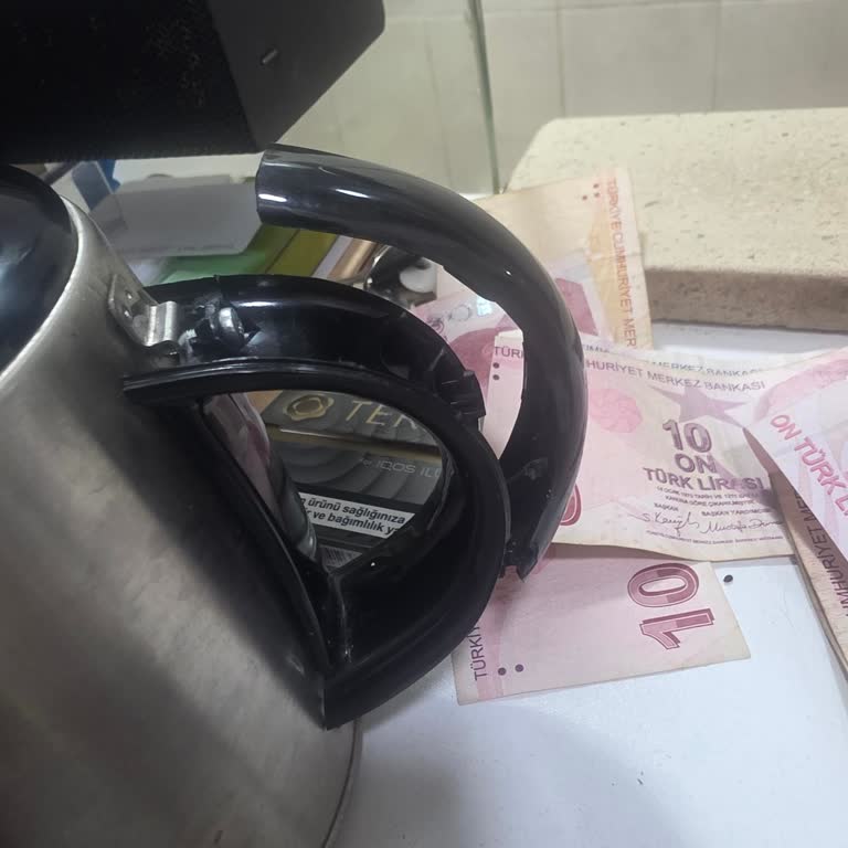 Kırılan Kulpu Ve Yedek Parça Bulamama Sorunu Ürün Kalitesine Şüphe Yaratıyor