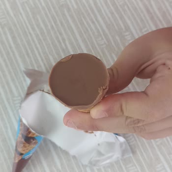 Şok Market’te Ozmo Çikolatalı Kornette Boncuk Çikolataları Eksik Çocuğu Üzdü