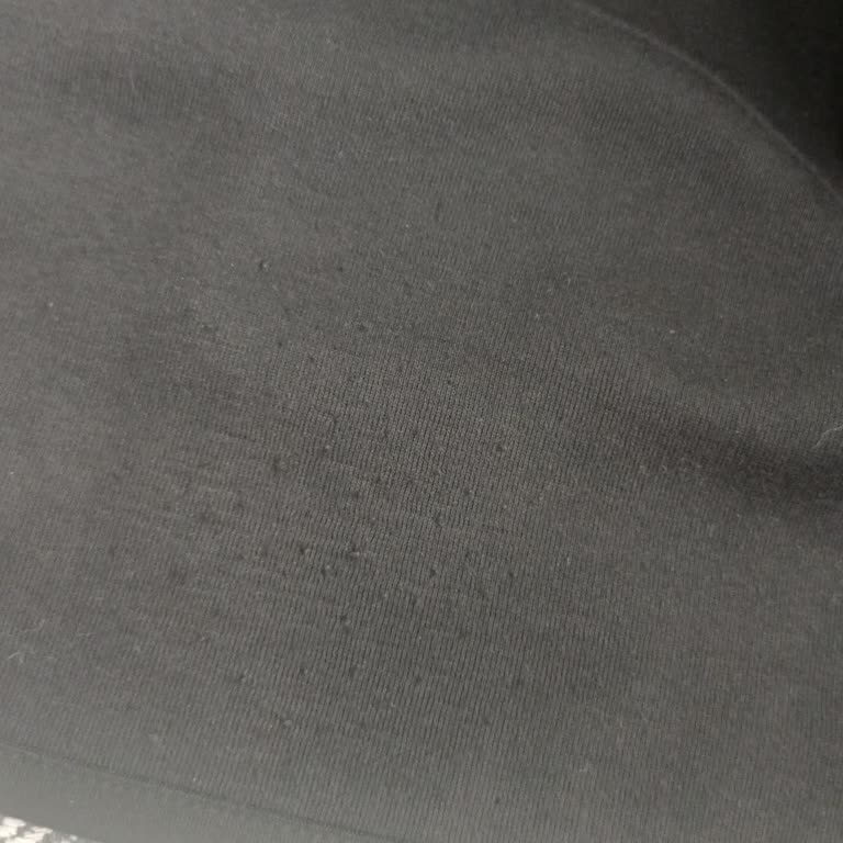 Nike Sweatshirt'te Kısa Sürede Tüylenme Ve Ürün Değişimi Talebi