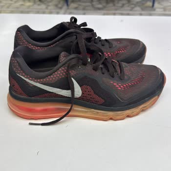 Lostra Sepeti Nike Ayakkabıda Yanıltıcı Onarım Ve Kalitesiz Dikiş