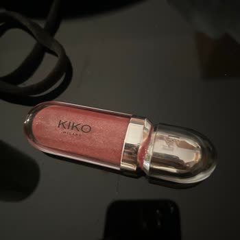 Kiko Milano Lip Gloss Kapağı Kapanmıyor Ürün Sızdırıyor Ve Kullanılamaz