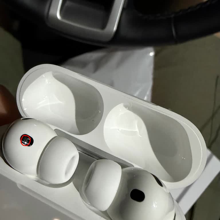 Media Markt'tan Satın Alınan AirPods Pro 3'te Çizik Sorunu Ve Değişim Talebi